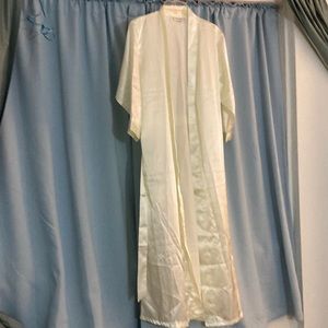 Mystic Clothing 100% Silk Kimono Robe/Dressing Gown Size M
